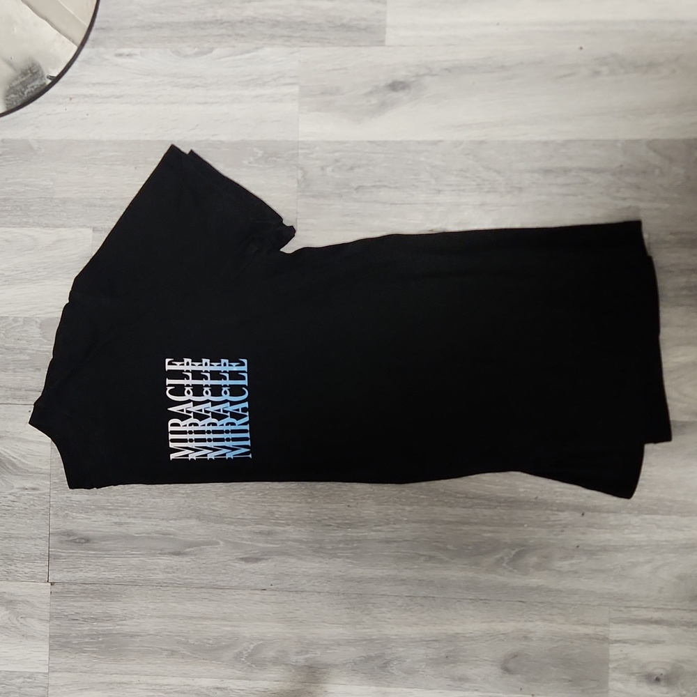 7|$30 Forever 21 Miracle t-shirt | Size Large